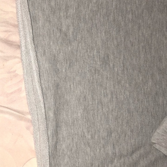 Gray beach sweater - Picture 3 of 3